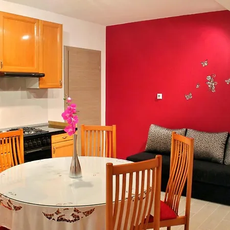 With A Parking Space Kastel Stafilic, - 5219 Appartement *