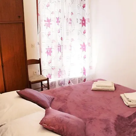 With A Parking Space Kastel Stafilic, - 5219 Appartement *
